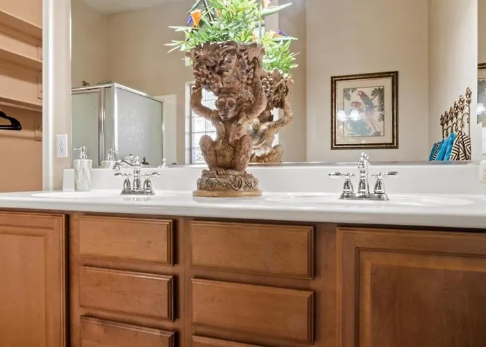 New Listing Charming In A Great Neighborhood Holiday home *