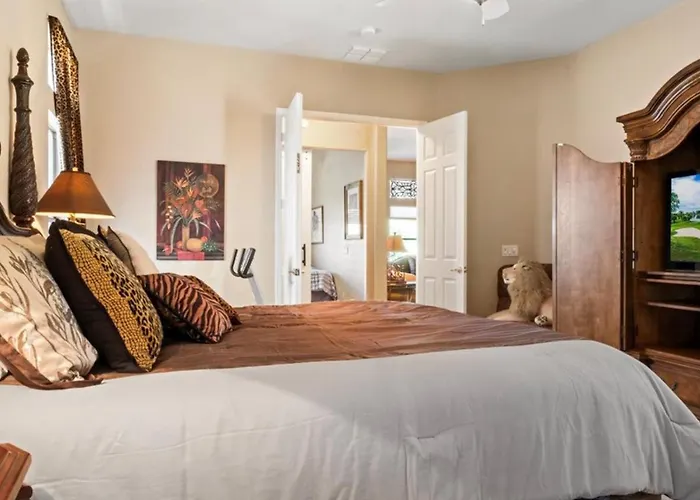 Holiday home New Listing Charming In A Great Neighborhood Peoria