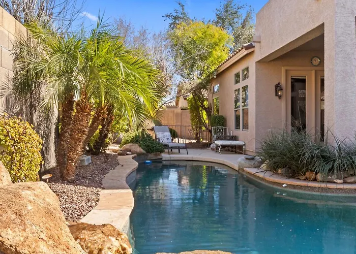 New Listing Charming In A Great Neighborhood Holiday home
